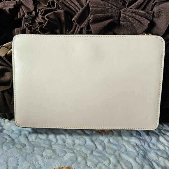 Coach Signature Chain Crossbody Bag Purse In Chalk Leather - Picture 3 of 7